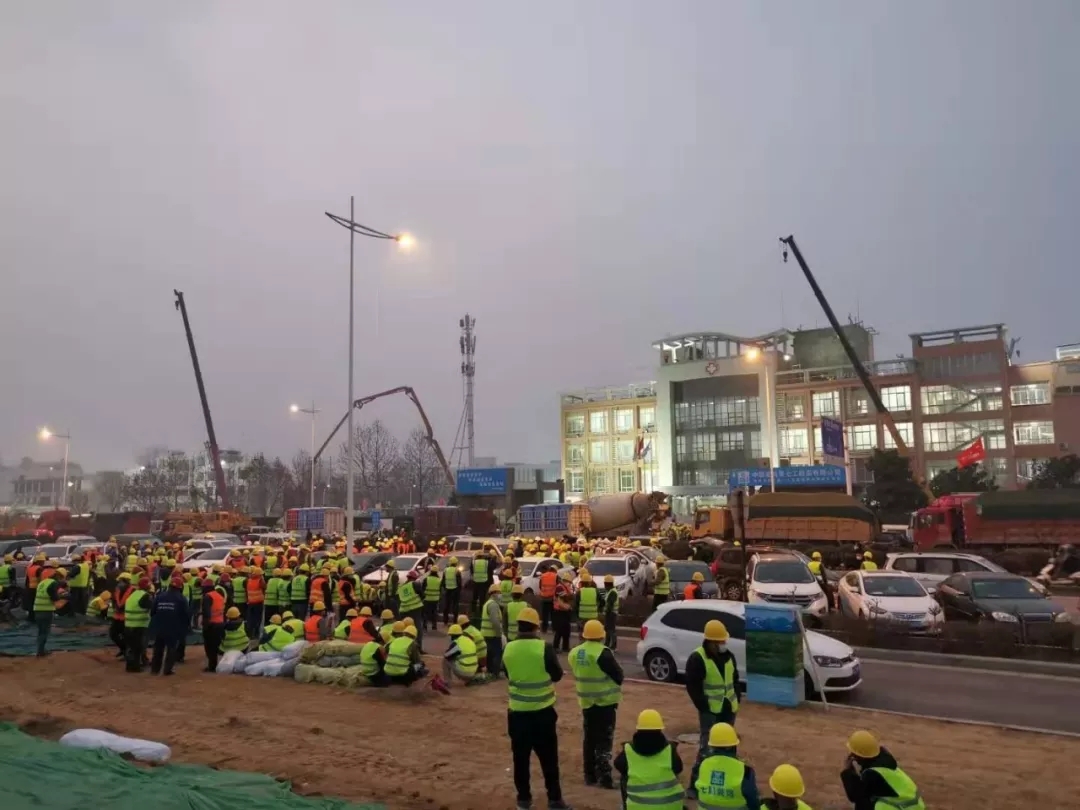 「直击战“疫”一线」: 郑州版“火神山”建设纪实 「直击战“疫”一线」: 郑州版“火神山”建设纪实