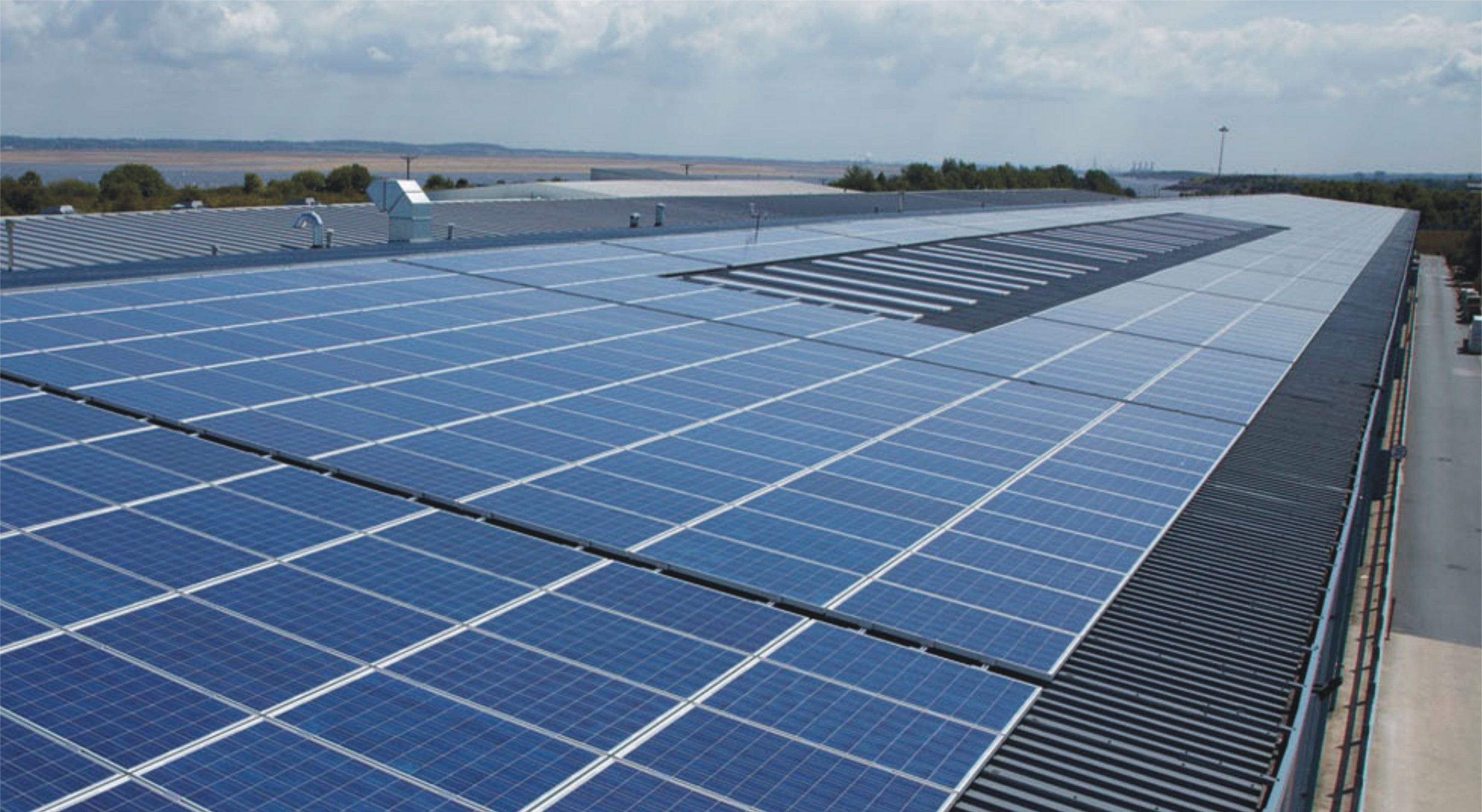 华体会网页版登录入口光伏建筑一体化屋面系统 托起光伏发电的明天 华体会网页版登录入口光伏建筑一体化屋面系统 托起光伏发电的明天